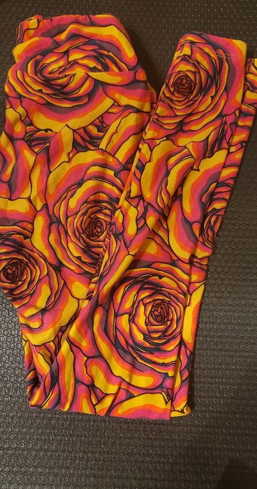 LuLaRoe Rose One Size Leggings